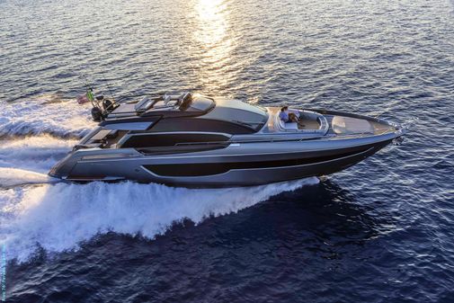 Riva 76' Perseo Super image