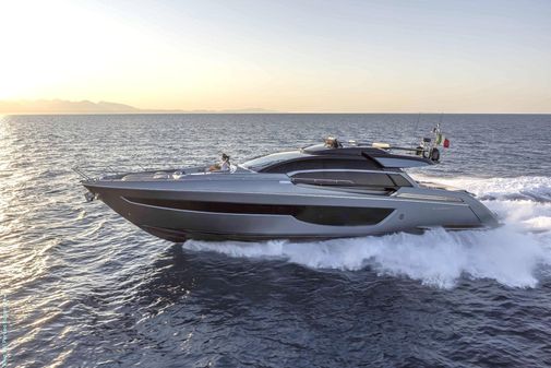 Riva 76' Perseo Super image