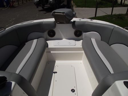 NauticStar 223DC image