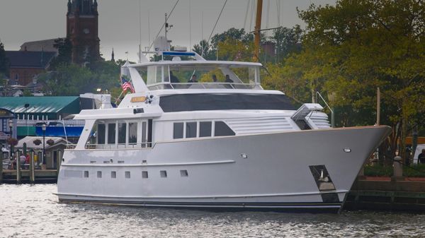 Burger Raised Pilothouse