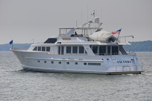 Burger Raised Pilothouse image