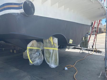Burger Raised Pilothouse image