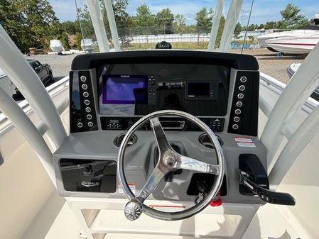 Robalo 242 EXPLORER image