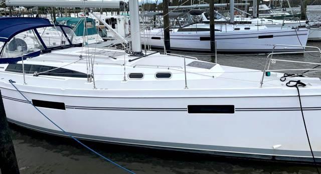 Catalina 425 - main image