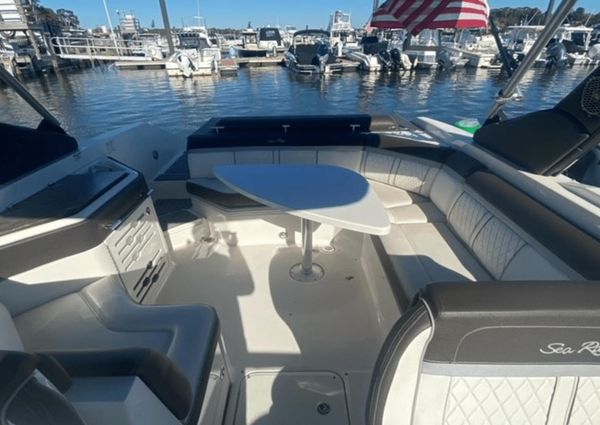 Sea Ray 310 SLX image