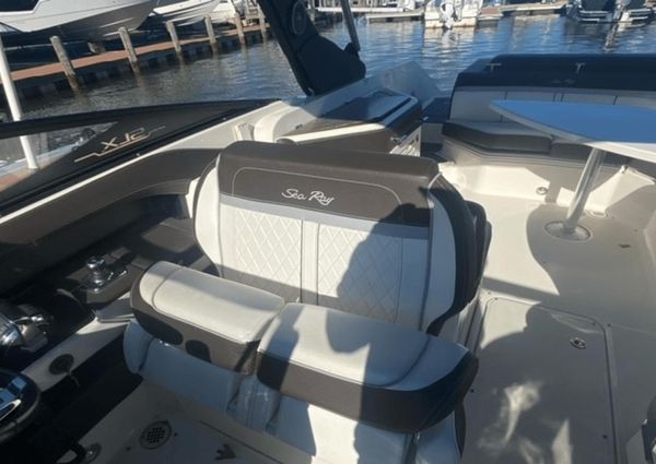 Sea Ray 310 SLX image