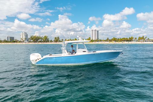 Cobia 320 Center Console image