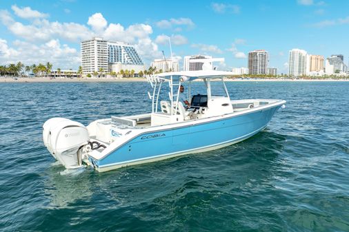 Cobia 320 Center Console image