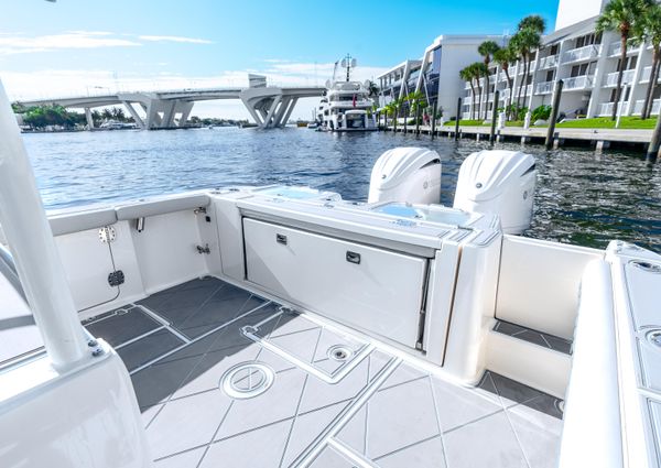 Cobia 320 Center Console image