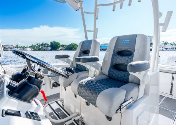 Cobia 320 Center Console image