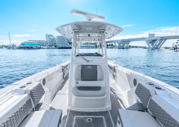 Cobia 320 Center Console image