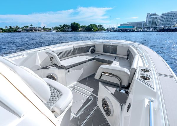 Cobia 320 Center Console image