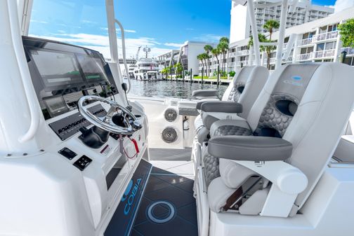 Cobia 320 Center Console image