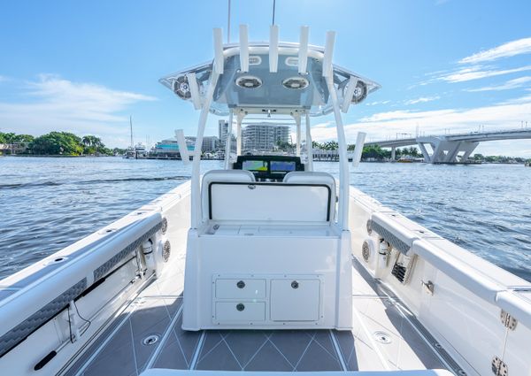 Cobia 320 Center Console image