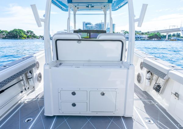 Cobia 320 Center Console image