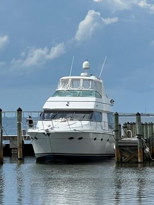 Carver 530-VOYAGER-PILOTHOUSE - main image