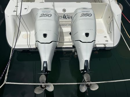 Boston Whaler 305 Conquest image