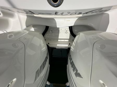 Boston Whaler 305 Conquest image