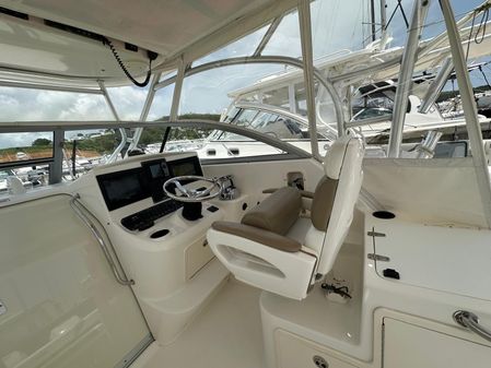 Boston Whaler 305 Conquest image