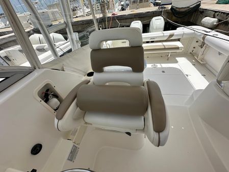 Boston Whaler 305 Conquest image