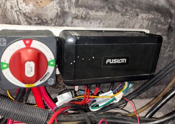 Zodiac Yachtline 420 Deluxe image