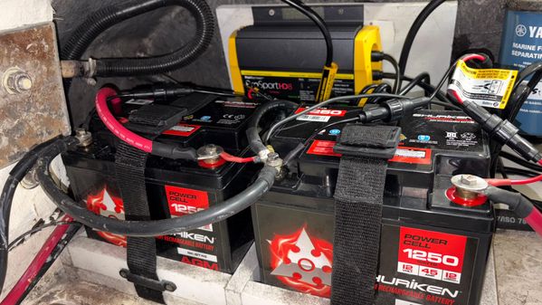 Zodiac Yachtline 420 Deluxe image