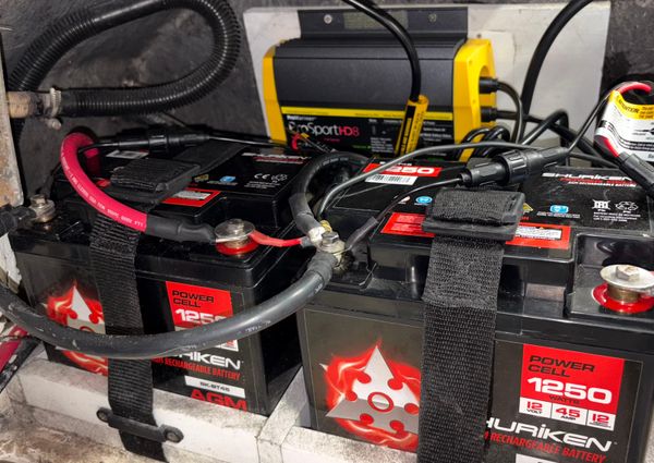 Zodiac Yachtline 420 Deluxe image