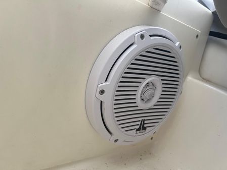 Zodiac Yachtline 420 Deluxe image