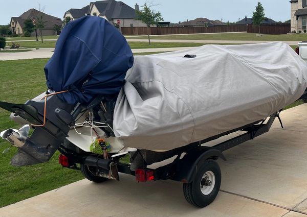 Zodiac Yachtline 420 Deluxe image