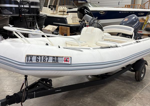 Zodiac Yachtline 420 Deluxe image