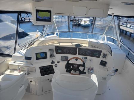 Sea Ray 560 Sedan Bridge image