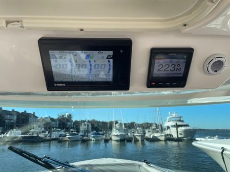 Tiara Sport 38 LS image