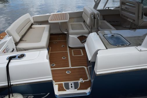 Boston Whaler 320 Vantage image