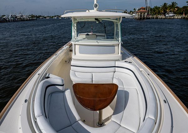 Hunt Yachts 32 Center Console image