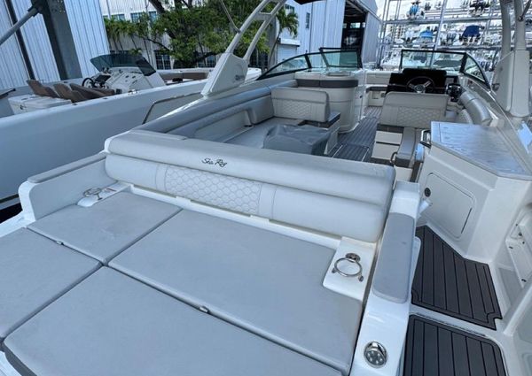 Sea Ray 290 SDX OUTBOARD image