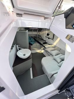 Axopar 37 XC CROSS CABIN image