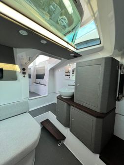 Axopar 37 XC CROSS CABIN image