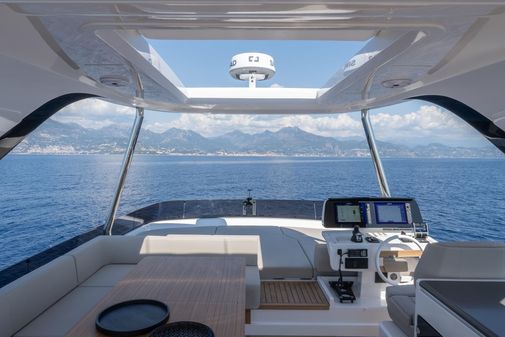 Ferretti Yachts 670 image