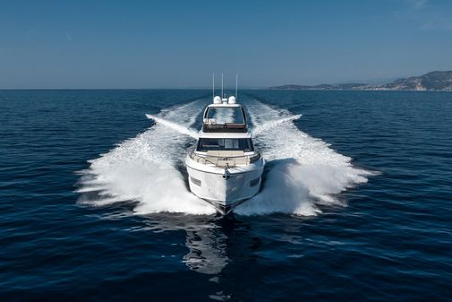 Ferretti Yachts 670 image