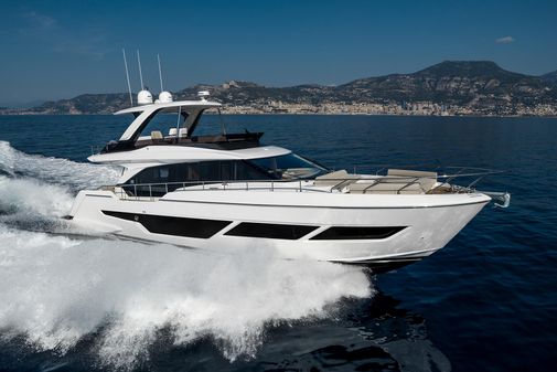 Ferretti Yachts 670 image