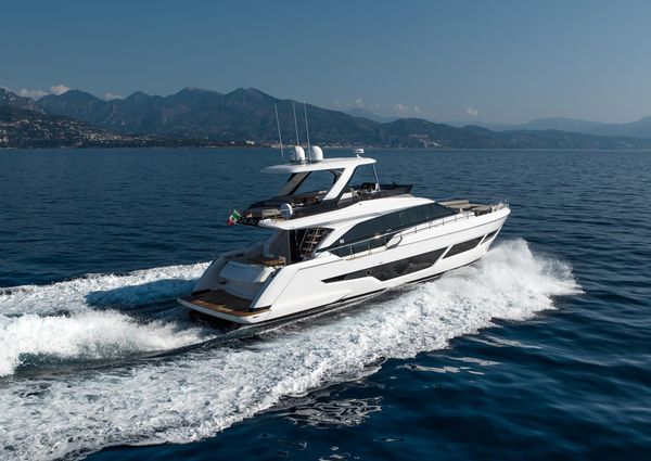 Ferretti Yachts 670 image