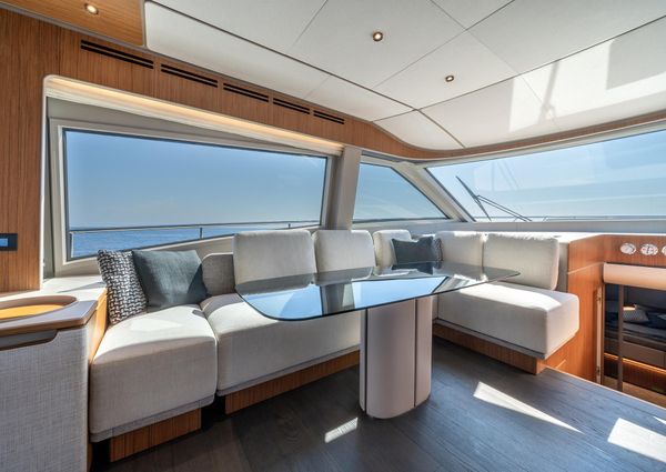 Ferretti Yachts 670 image