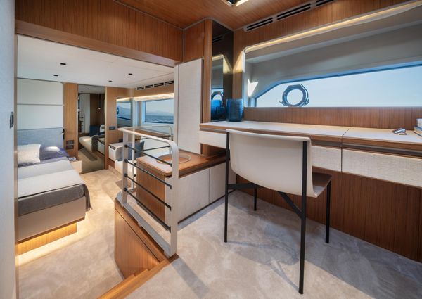 Ferretti Yachts 670 image