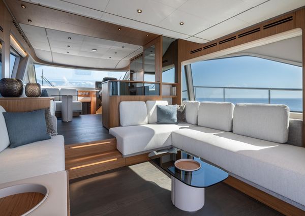 Ferretti Yachts 670 image