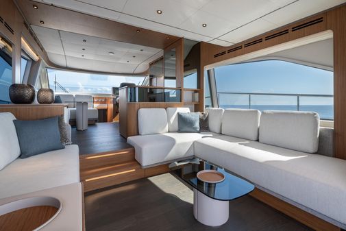 Ferretti Yachts 670 image