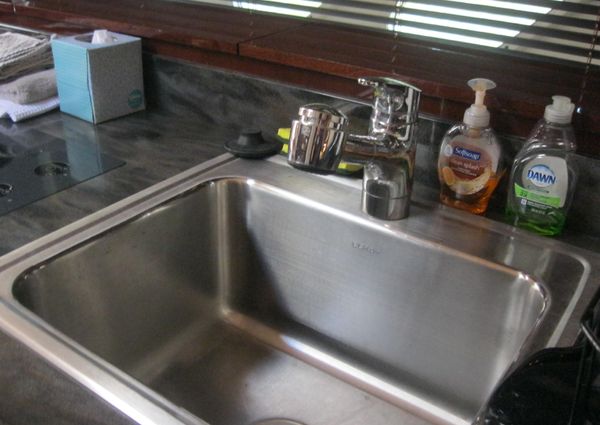 Sea Ray 540 Sundancer image