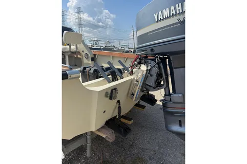 Boston-whaler REVENGE-20 image