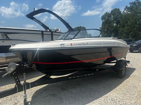 Bayliner VR4 image