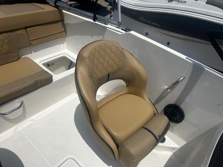 Bayliner VR4 image