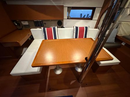 Beneteau Oceanis image